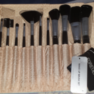 Forever New 16 Piece make up brush set