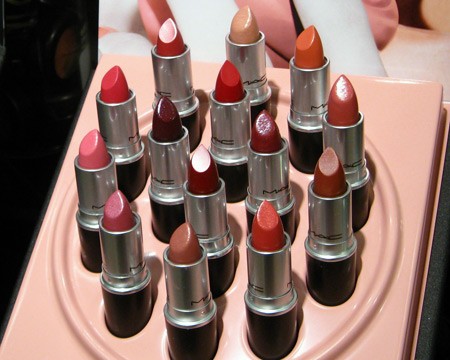 Read more about the article Mac Cremesheen Lipstick