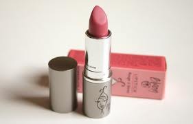 Read more about the article Bloom lipstick in ‘Sheer Pout’