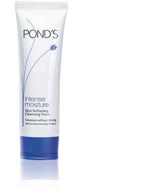 Read more about the article Pond’s Intense Moisture Skin Softening Cleansing Foam