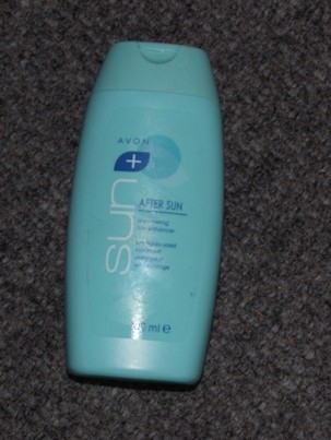 Read more about the article Avon + After Sun Shimmering Tan Enhancer