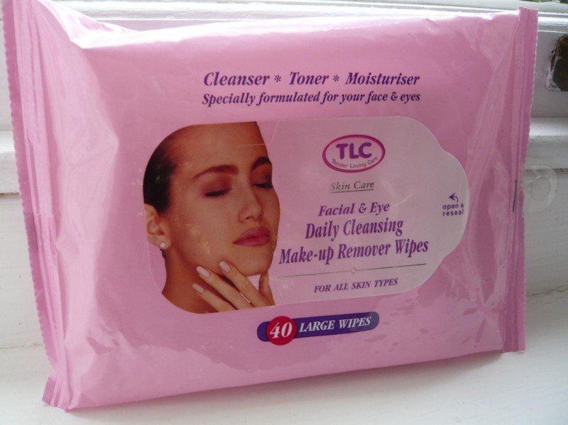 Read more about the article TLC Facial and Eye Daily Cleansing Make-up Remover Wipes – All Skin Types