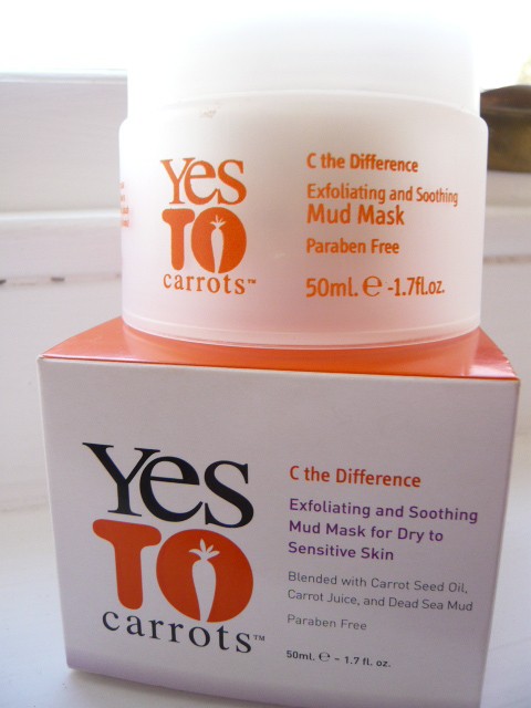 Read more about the article Yes To Carrots Exfoliating & Soothing Mud Mask