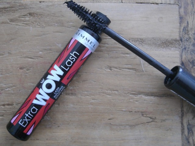 Read more about the article Rimmel Extra WOW Lash