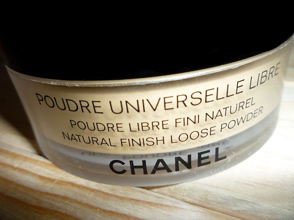 Read more about the article Chanel natural Finish Loose Powder