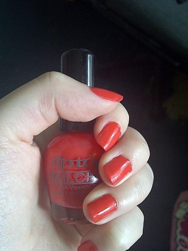 Read more about the article tip top nail chic coral candy