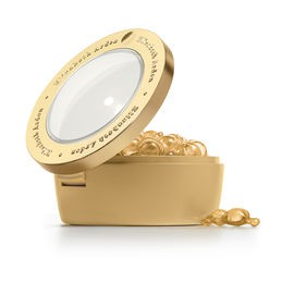 Read more about the article Elizabeth Arden Ceramide Gold Ultra Restorative Capsules -Intensive treatment for Face and Throat