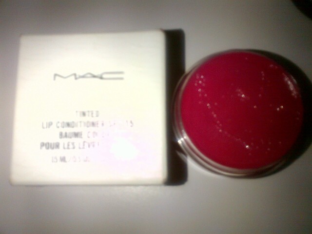 Read more about the article M.A.C tinted lip condioner in Fuschia Fix