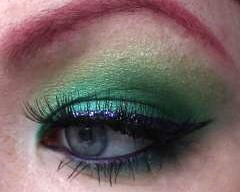 Read more about the article MAC Minted Eye Kohl