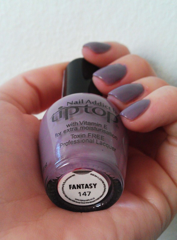 Read more about the article Tip Top Nail Addict – 147 Fantasy