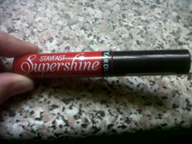 Read more about the article Stayfast Supershine Lipgloss