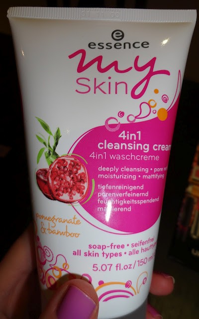 Read more about the article Essence 4-in-1 Cleansing Cream