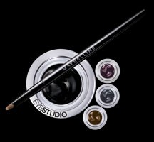 Read more about the article Eye Studio Lasting Drama Gel Eyeliner