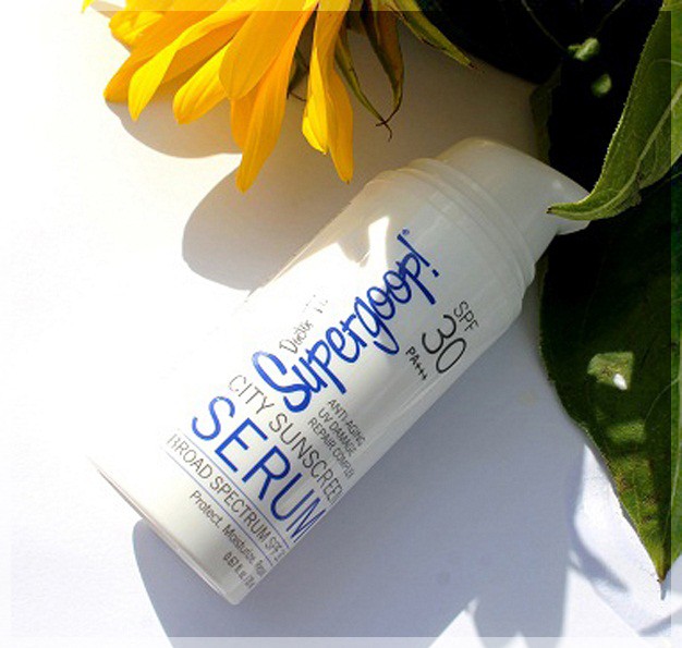 Read more about the article Supergoop SPF 30+ City Sunscreen Serum