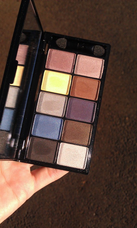 Read more about the article NYX 10 Colour Eye Shadow Palette – “Jazz Night”