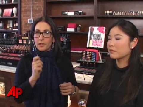 Read more about the article Tips From Make-up Artist Bobbi Brown: blush and lipstick