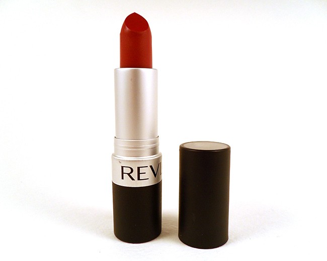 Read more about the article Revlon Matte Lipstick- In The Red