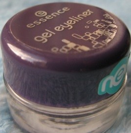 Read more about the article Essence Gel Eyeliner :03 Berlin Rocks