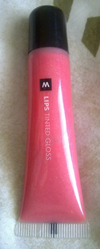 Read more about the article Woolies tinted lip gloss