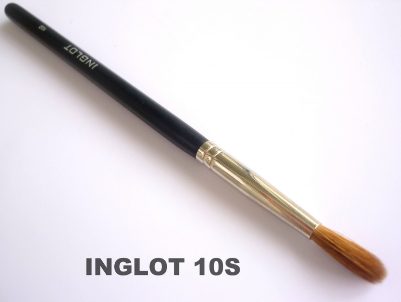 Read more about the article Inglot 10s brush