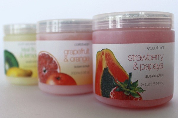 Read more about the article Strawberry & Papaya Sugar Scrub