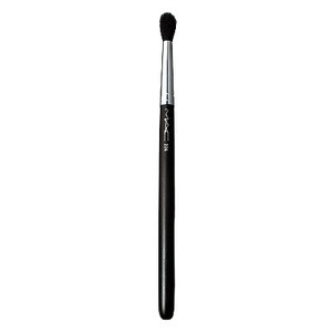 Read more about the article MAC 224 Tapered Blending Brush