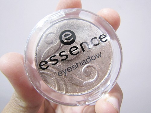 Read more about the article Essence Eyeshadow Party All Night No.35