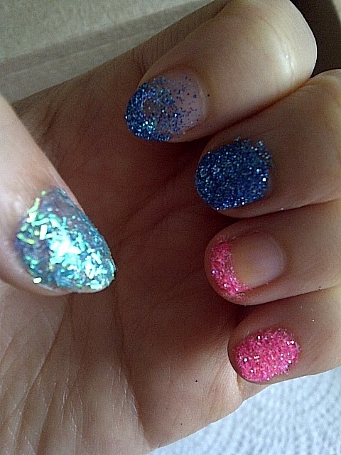 Read more about the article Tip top nails confetti glitter duo