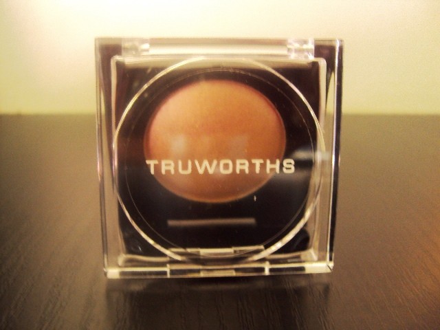 Read more about the article Truworths Single Eye Shadow