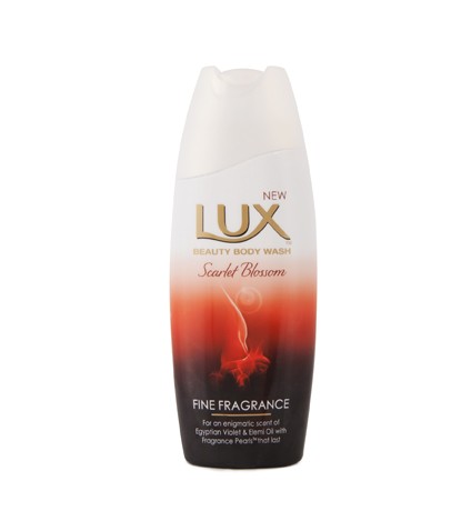 Read more about the article Lux Scarlet Blossom Body Wash