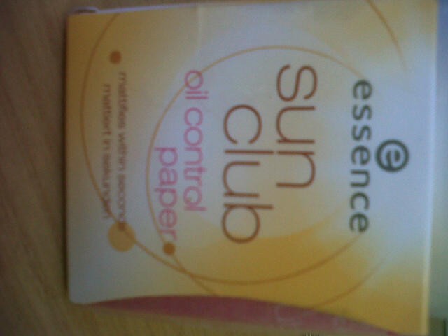 Read more about the article Essence Sun Club Oil Control Paper