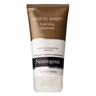 Read more about the article Neutrogena Visibly Even Foaming Cleanser – I LOVE IT