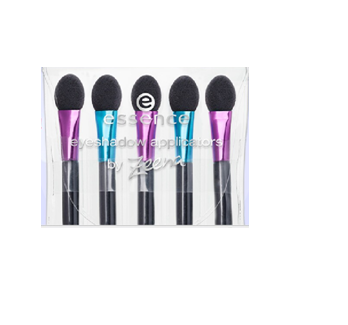 Read more about the article Essense eyeshadow applicators by Zeena