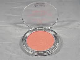 Read more about the article Essence Silky Touch Blush in Secret it-girl