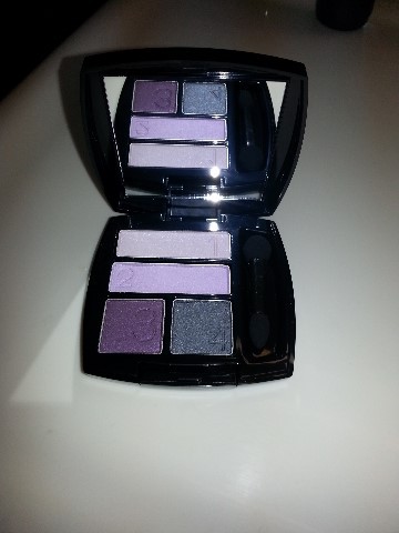 Read more about the article Avon 4 Quad Purple Haze Eye Shadows