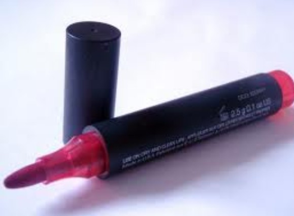 Read more about the article Gosh Long Lasting Lip Marker