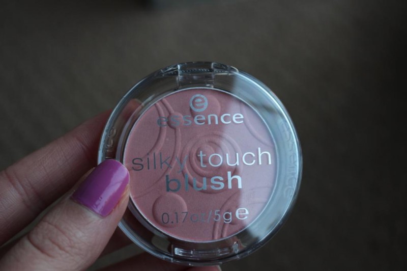 Read more about the article Essence Silky Touch Blush in Adorable