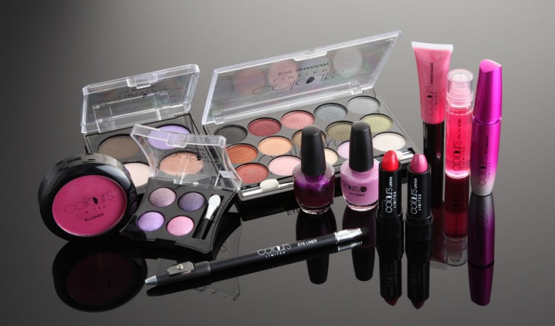 Read more about the article Eyeshadow : Colours Limited