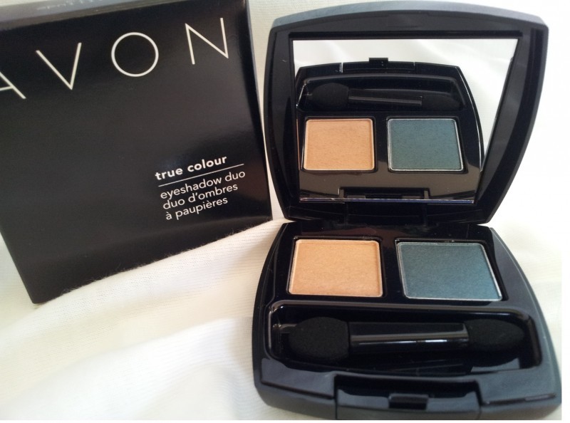 Read more about the article Avon Eye-Shadow Duo