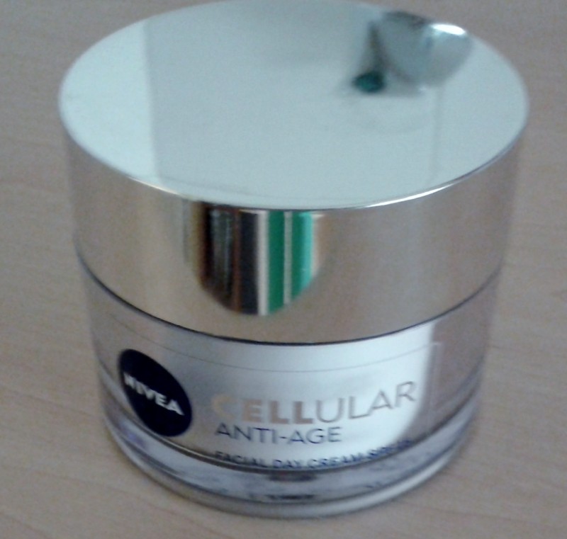 Read more about the article NIVEAS CELLULAR ANTI AGE FACIAL DAY CREAM