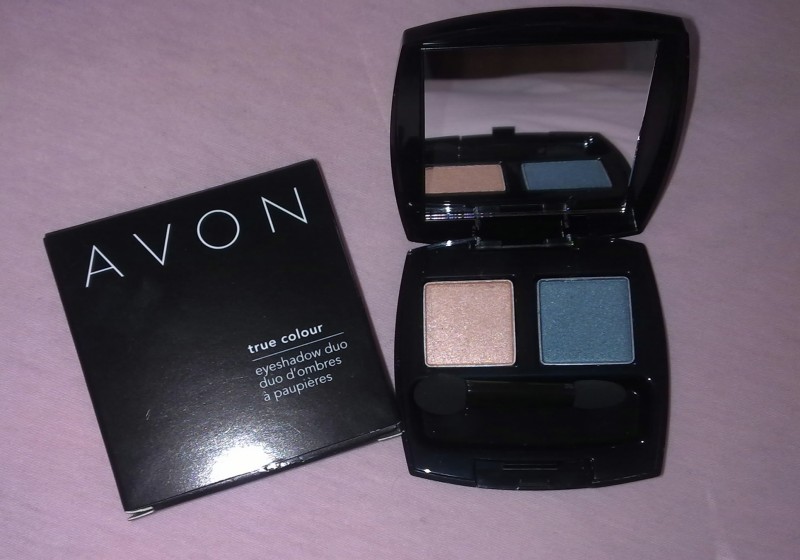 Read more about the article Avon True Colour Eyeshadow Duo in Teal Attitude