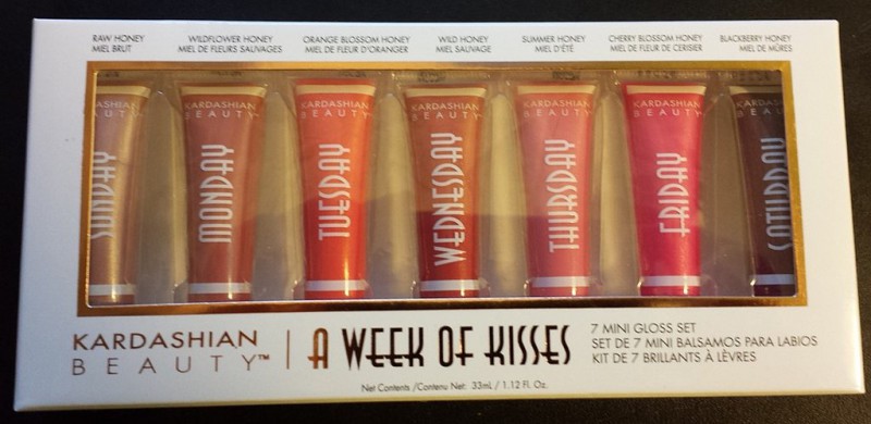 Read more about the article Kardashian Beauty A Week Of Kisses