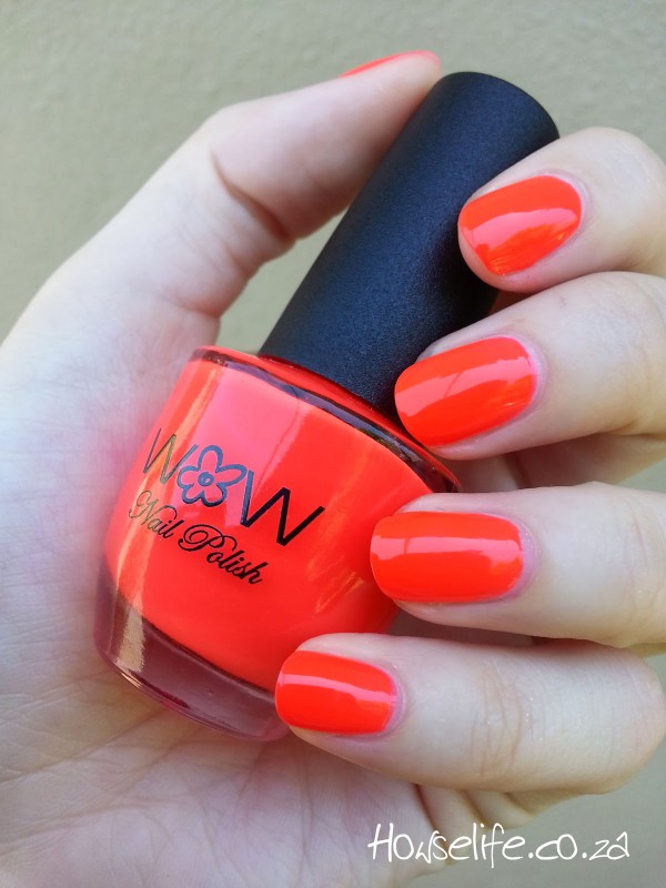 Read more about the article WOW Cosmetics polish “Neon Sorbet”