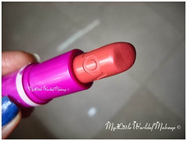 Read more about the article Avon Simply Pretty Lipstick in CORAL PINK