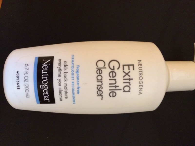 Read more about the article Neutrogena Extra Gentle Cleanser :)