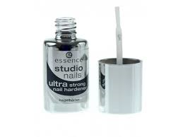 Read more about the article Essence Ultra Strong Nail Hardener