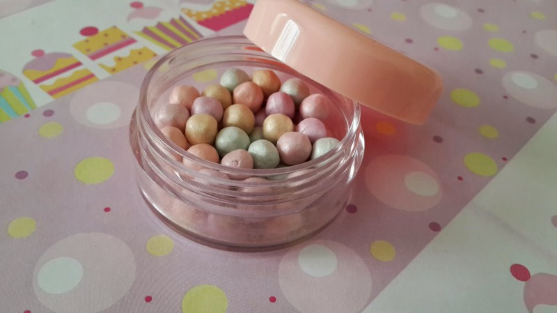 Read more about the article Essence Me & My Ice Cream Shimmer Pearls