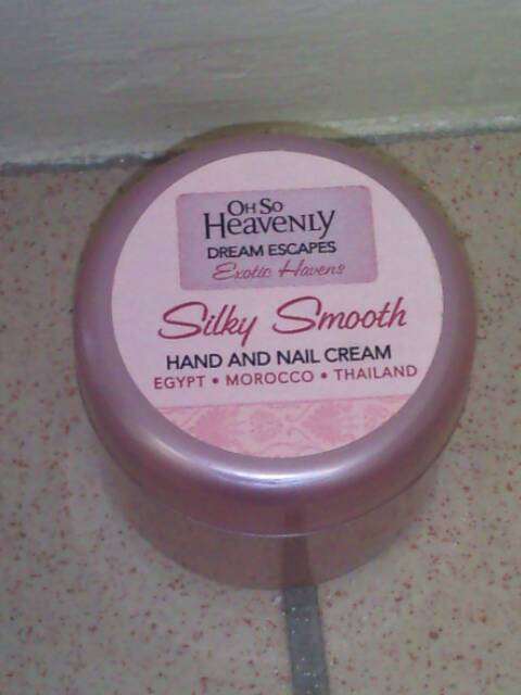 Read more about the article Oh So Heavenly Dream Escapes Exotic Havens Silky Smooth Hand and Nail Cream