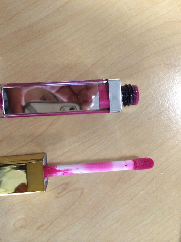 Read more about the article Luminous Lip Gloss: Passion Fruit