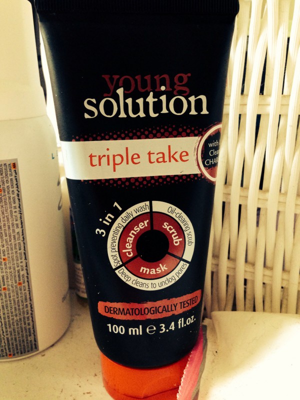 Read more about the article Young Solution Triple Take 3-in-1 Face Wash